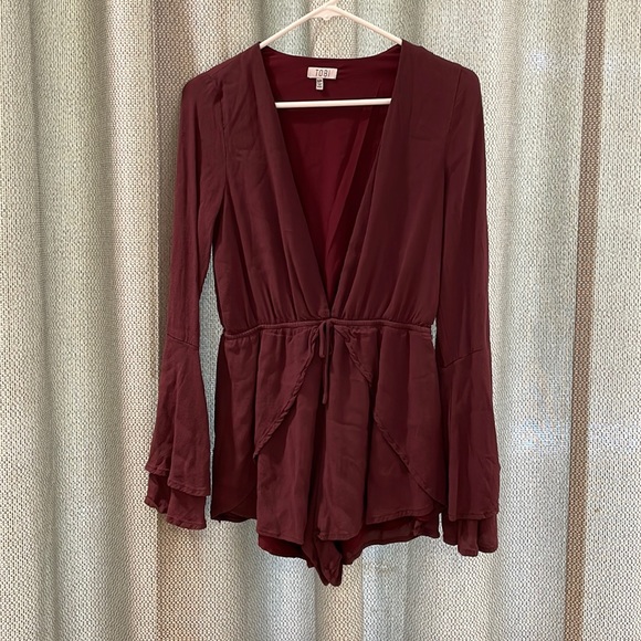 Maroon romper - Picture 1 of 4